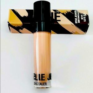 Kylie Cosmetics Concealer in Maple